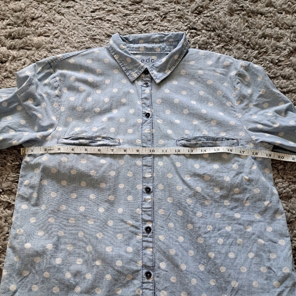 edc | Light blue & white polka dot denim texture casual button up - Picture 11 of 11